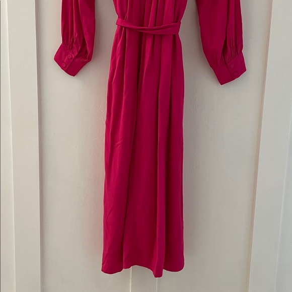 H&M Long Sleeve Split Neck Belted Maxi Dress Barbiecore Barbie Pink Size M NWT - Picture 9 of 12